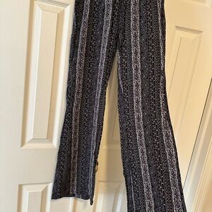 Cabi Black and White Patterned Women's Pants